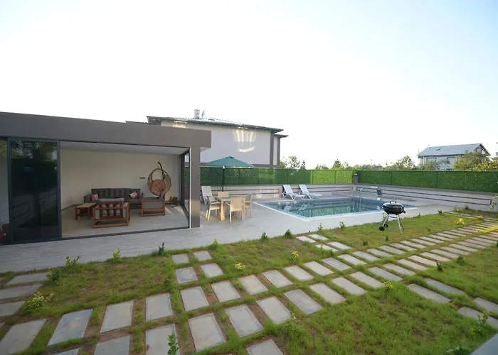 Villa Konakönü Center 1 *