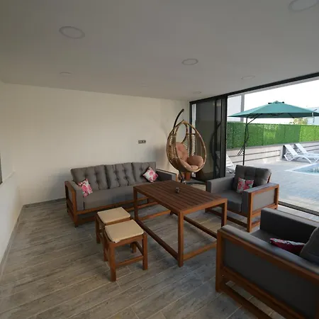 Konakoenue Center 1 Villa