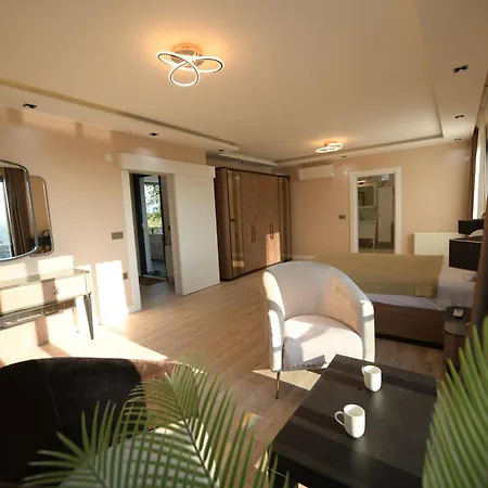 Konakoenue Center 1 *