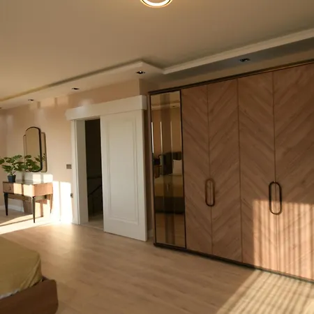 Villa Konakoenue Center 1 *