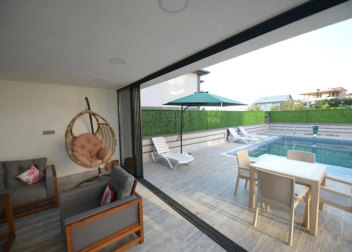 Konakoenue Center 1 *